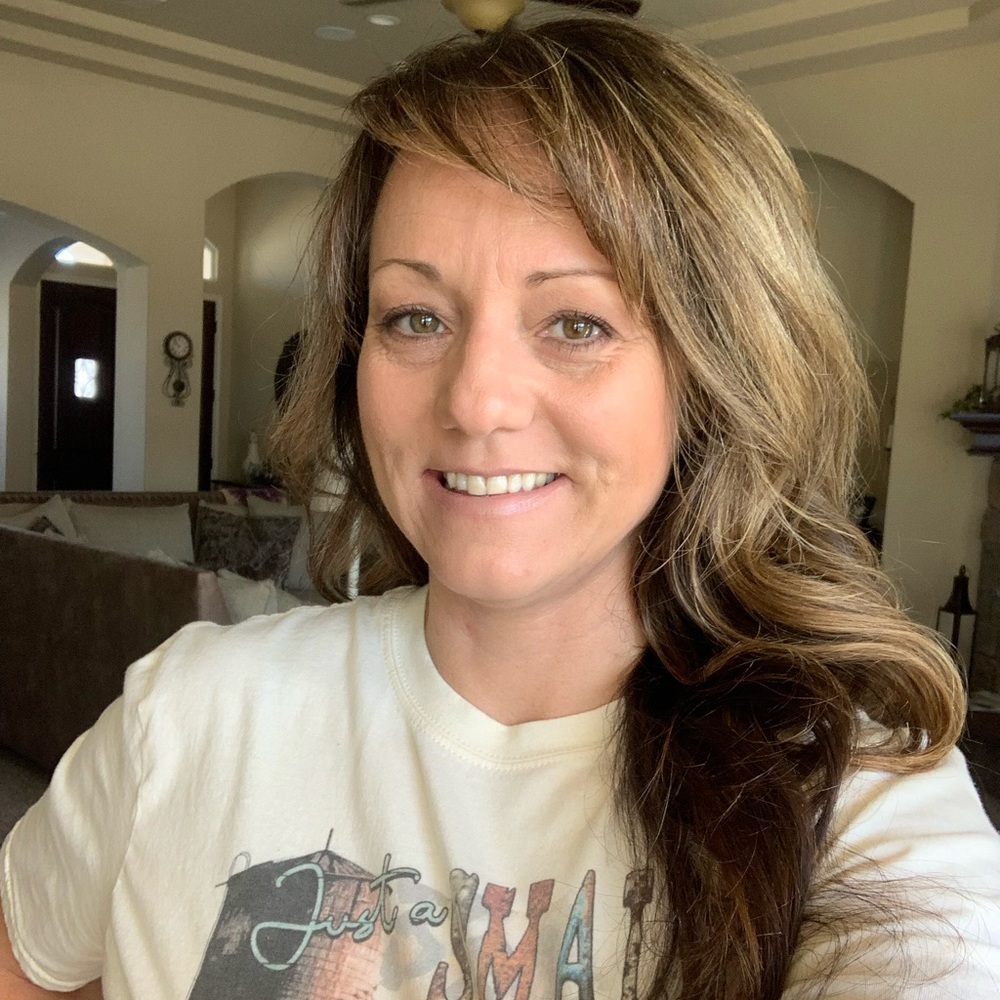 Meet your Posher, Kellie loves to create